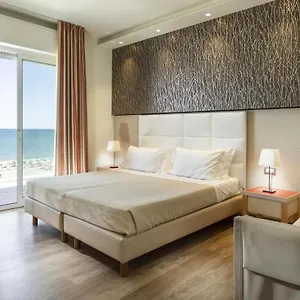 3* Отель Kursaal - Fronte Mare Con Piscina